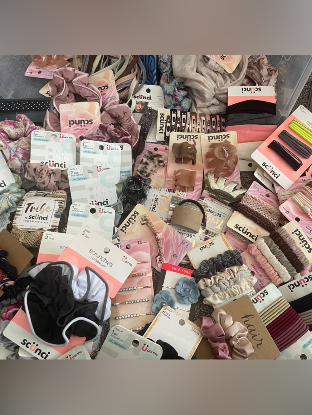 Scunci hair accessories bundle (30pcs)